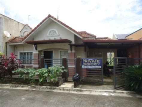 Banks in Santo Tomas, Batangas .